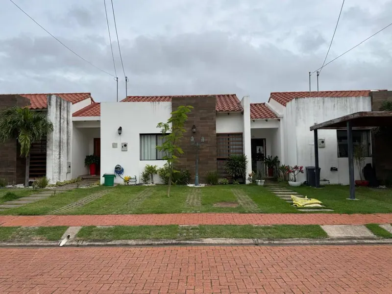 3-bedroom house for sale in the Almería Sumuqué gated community: foto 1 de 16