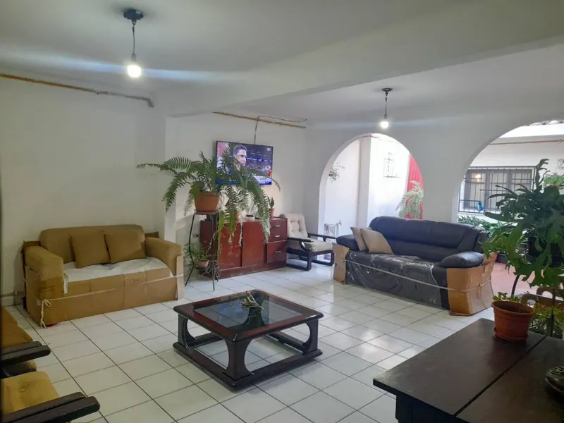 4-bedroom house with 2 commercial spaces for sale on Sucre street: foto 6 de 9