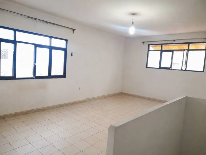 4-bedroom house with 2 commercial spaces for sale on Sucre street: foto 9 de 9