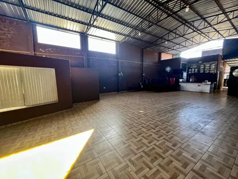 Local comercial con galpón en venta en la Zona Sur, 337 m²