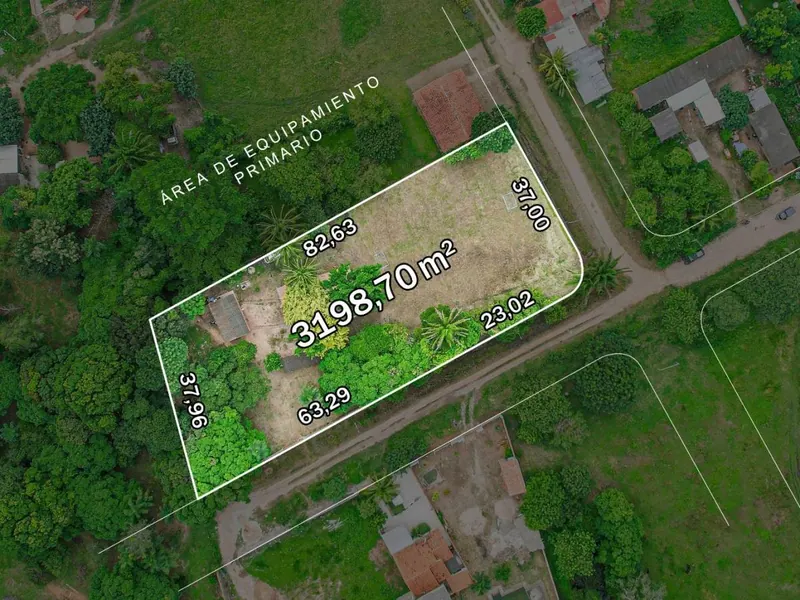 Corner lot of 3,198.70 m² for sale in Montero, Máxima development: foto 2 de 7