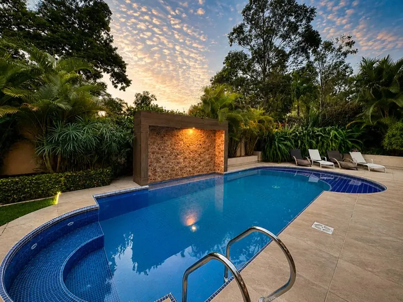 House for sale in Urubó Golf with pool and independent apartment: foto 4 de 54