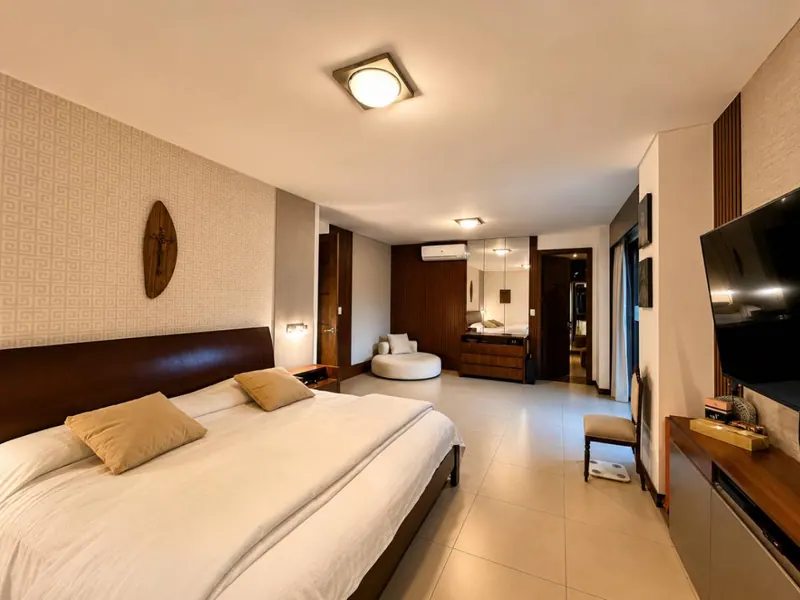 House for sale in Urubó Golf with pool and independent apartment: foto 8 de 54