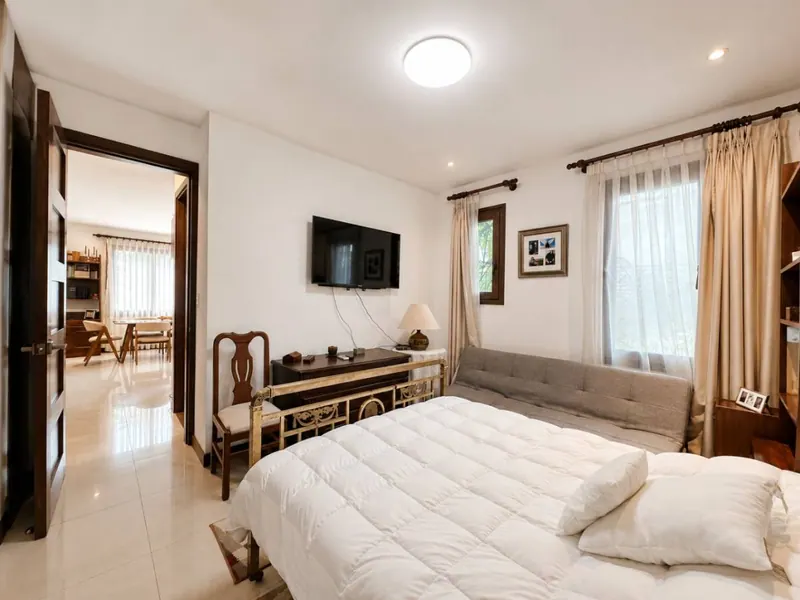 House for sale in Urubó Golf with pool and independent apartment: foto 16 de 54