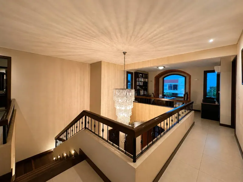 House for sale in Urubó Golf with pool and independent apartment: foto 29 de 54