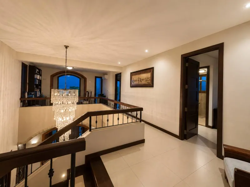 House for sale in Urubó Golf with pool and independent apartment: foto 30 de 54