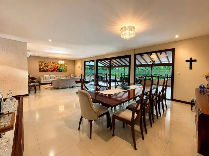House for sale in Urubó Golf with pool and independent apartment: foto 52 de 54