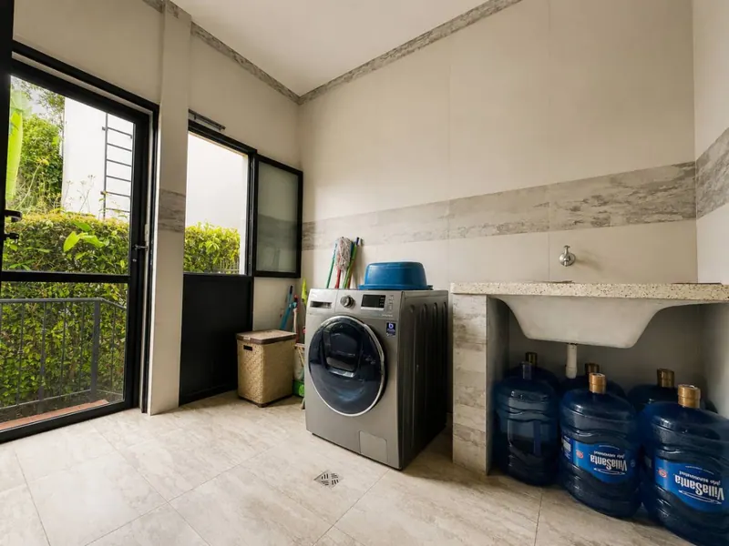 House for sale in Urubó Golf with pool and independent apartment: foto 54 de 54