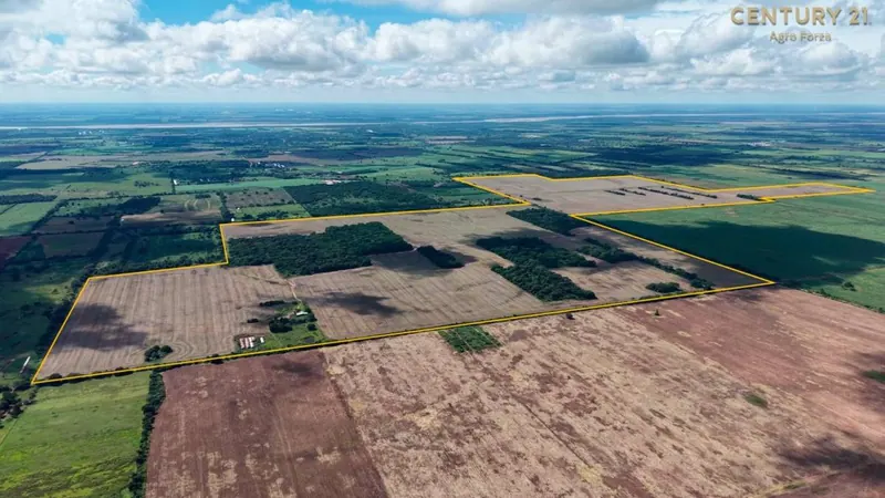 414-hectare farming and ranching property for sale in Montero Hoyos: foto 1 de 18