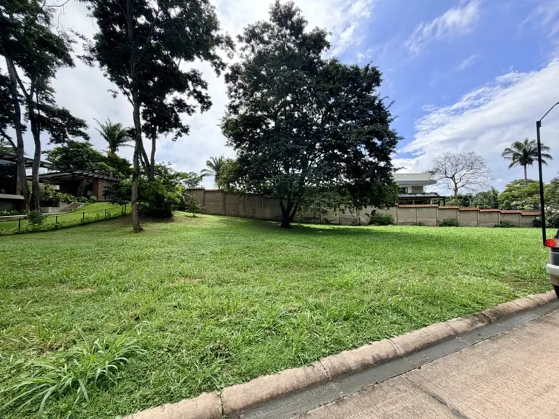 1,290.97 m² lot for sale in the La Hacienda gated community, Urubó: foto 1 de 5