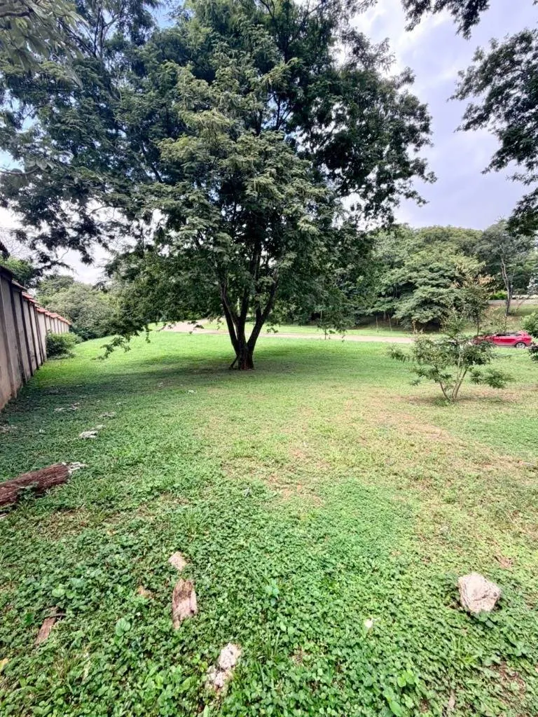1,290.97 m² lot for sale in the La Hacienda gated community, Urubó: foto 4 de 5