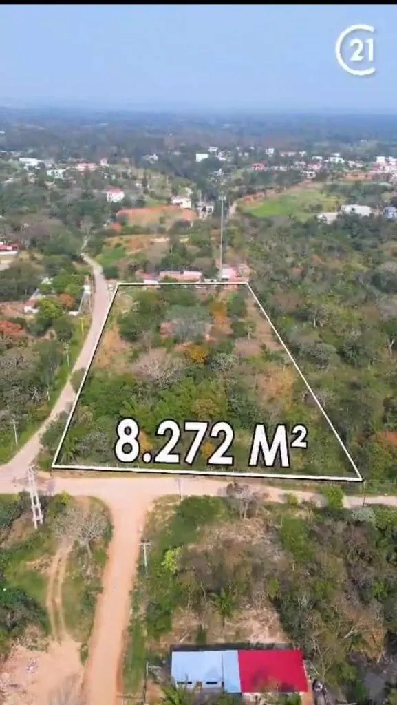Terreno en esquina de 8.136 m² en venta en el Urubó: foto 2 de 5