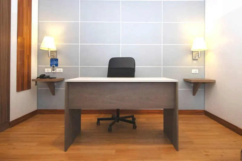 23 m² office for rent in Equipetrol, LP building