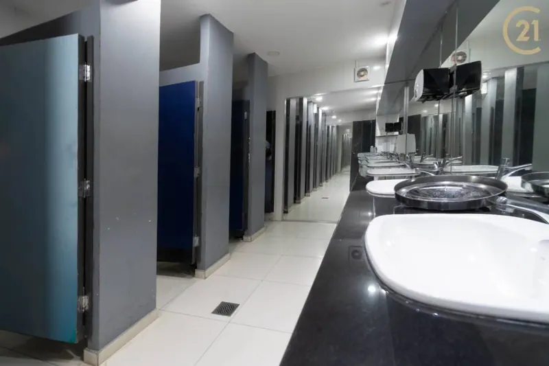 Edificio corporativo de 4 niveles en venta en la Zona Oeste: foto 13 de 14