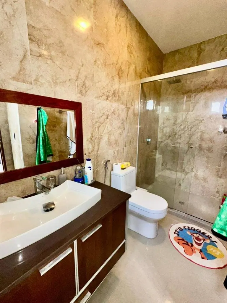 4-bedroom house for sale in the Santa Cruz la Vieja gated community: foto 6 de 21