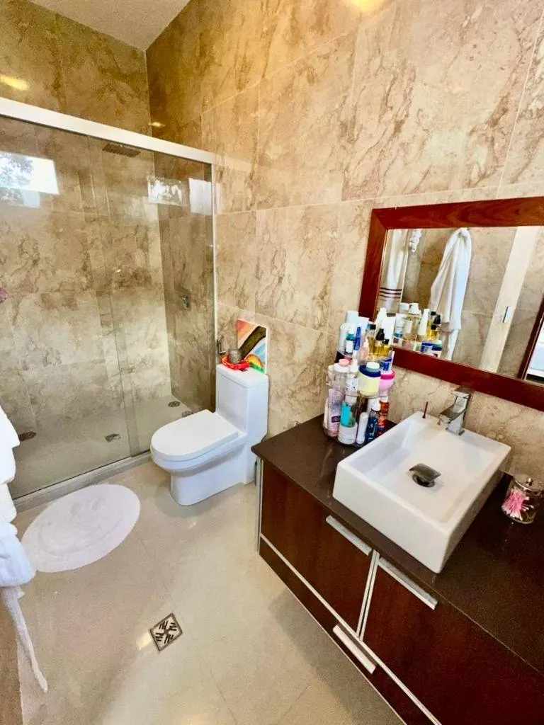 4-bedroom house for sale in the Santa Cruz la Vieja gated community: foto 21 de 21