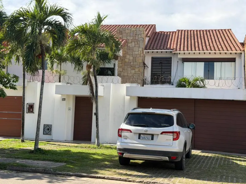 House for sale on Avenida Alemana, between the 2nd and 3rd rings: foto 1 de 14