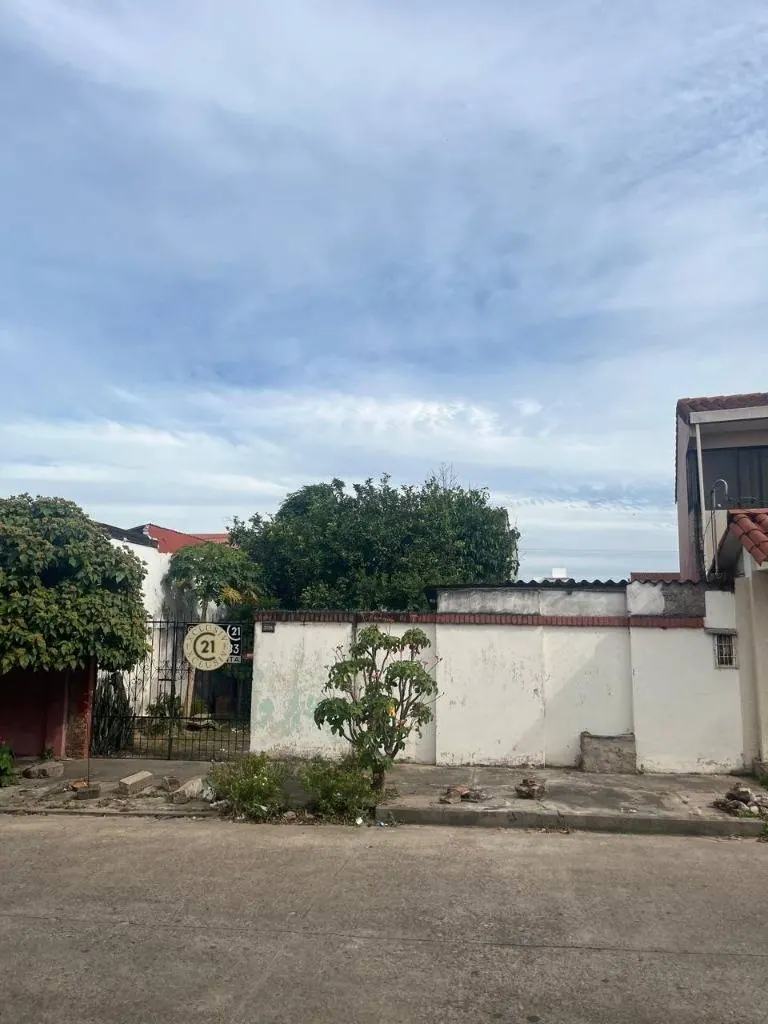 Terreno de 250 m² en venta en la Av. Alemana, Zona Norte: foto 3 de 6