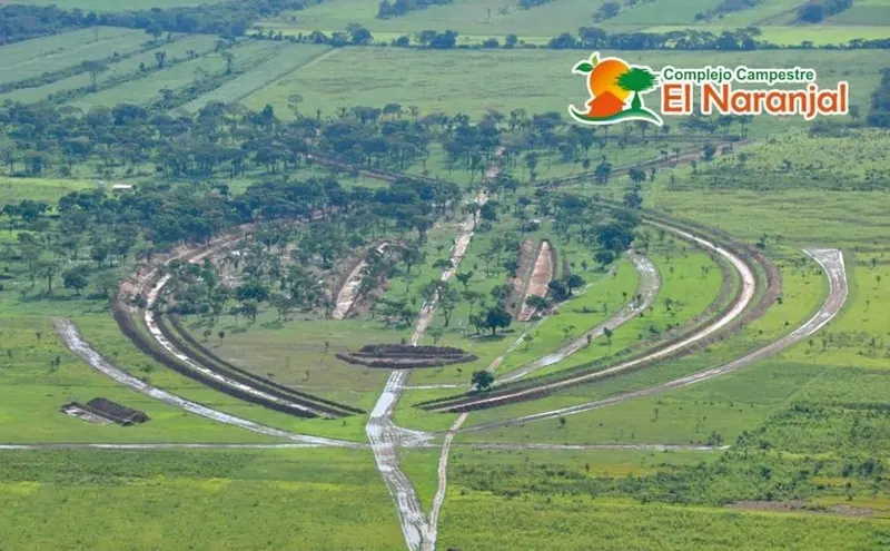 359.84 m² lot for sale in El Naranjal, Warnes: foto 1 de 5