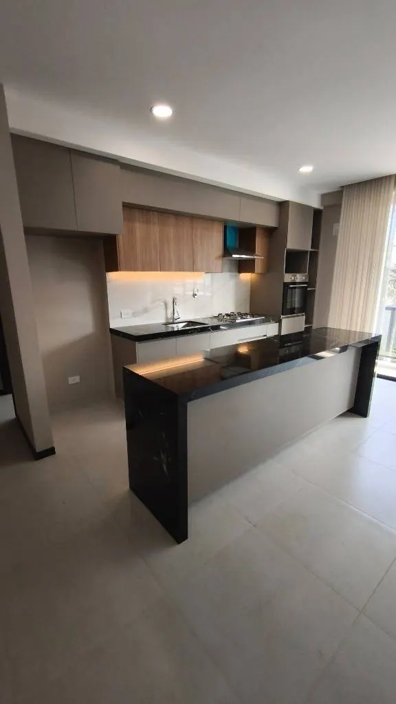 Departamento de 2 dormitorios en venta en Lofty Island, Equipetrol: foto 4 de 17