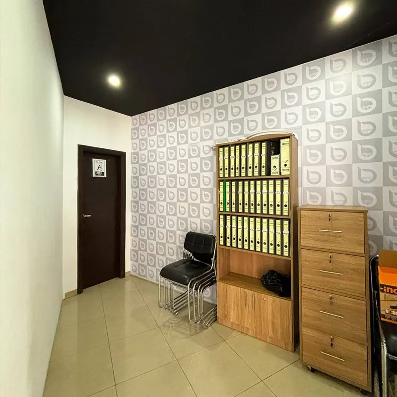 135 m² commercial space for sale on Av. Banzer, North Zone: foto 5 de 13