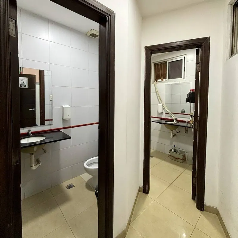 135 m² commercial space for sale on Av. Banzer, North Zone: foto 8 de 13