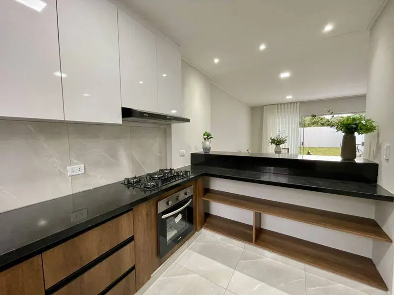 Casa de 3 dormitorios en venta en la urbanización Fenicia: foto 3 de 12