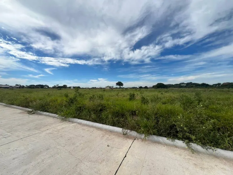 Terreno de 199,89 m² en venta en Olivos del Norte 4, Warnes: foto 1 de 9