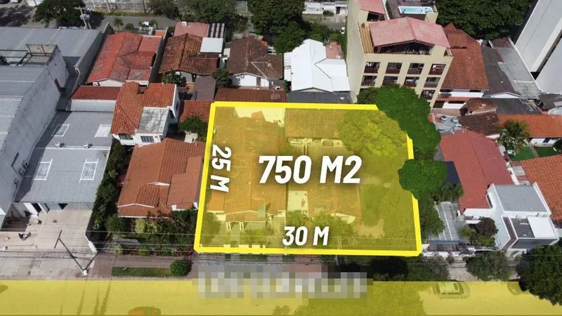 Terreno de 750 m² en venta en Equipetrol, barrio Sirari: foto 2 de 5