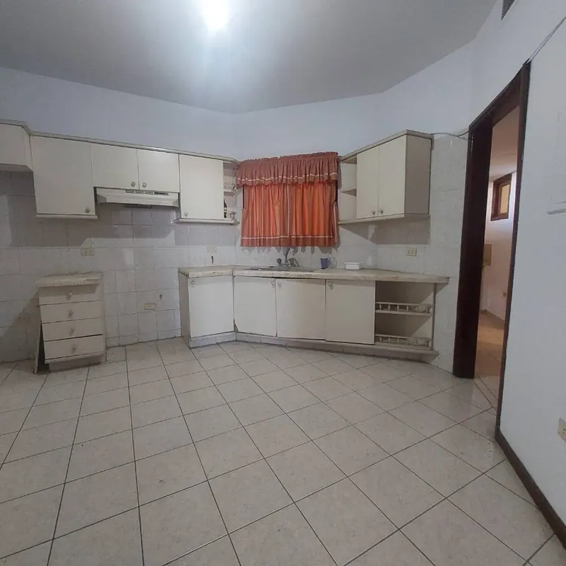 Departamento en venta en el condominio San Marino, Zona Oeste: foto 13 de 24