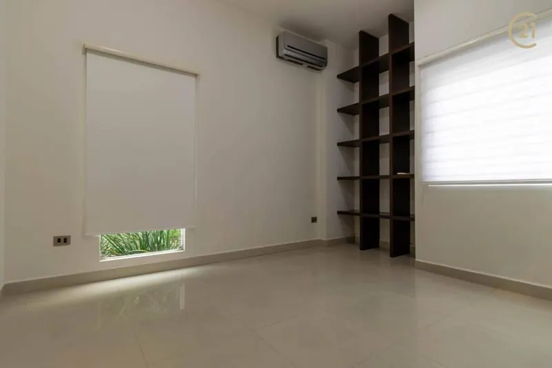 Casa de 4 dormitorios en venta en Colinas del Urubó, Sector 1: foto 2 de 15