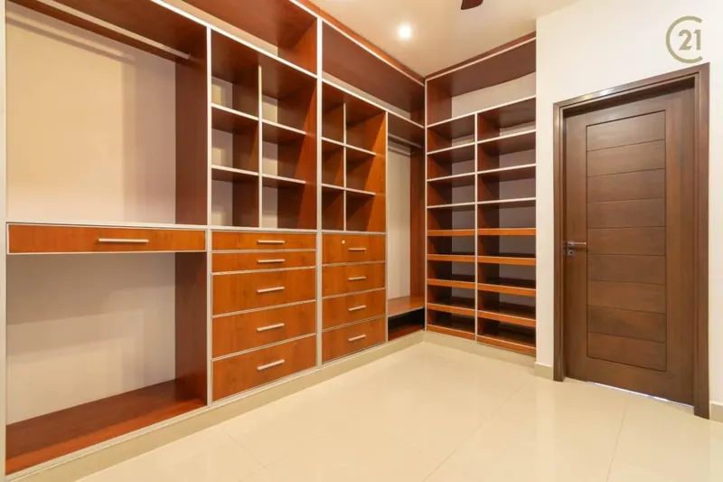 Casa de 4 dormitorios en venta en Colinas del Urubó, Sector 1: foto 3 de 15