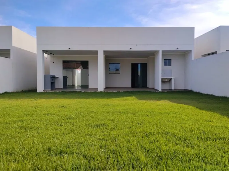 Casa de 3 dormitorios a estrenar en venta en Akualand, Warnes