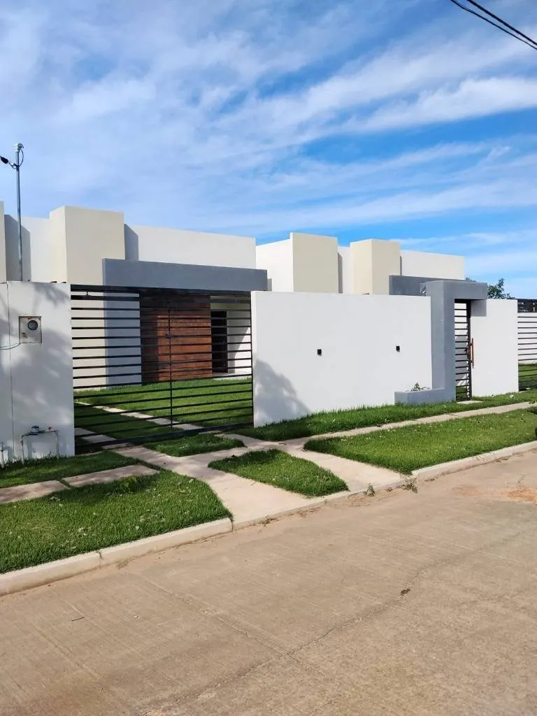Casa de 3 dormitorios a estrenar en venta en Akualand, Warnes: foto 3 de 8