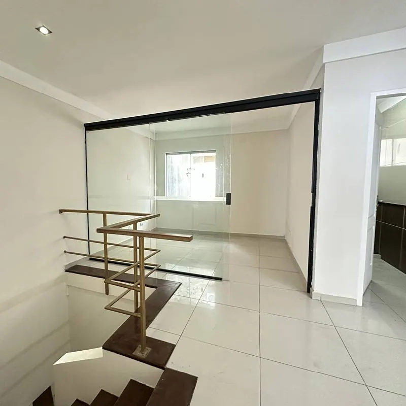Edificio corporativo de 3 plantas en venta sobre la Av. La Salle: foto 5 de 17