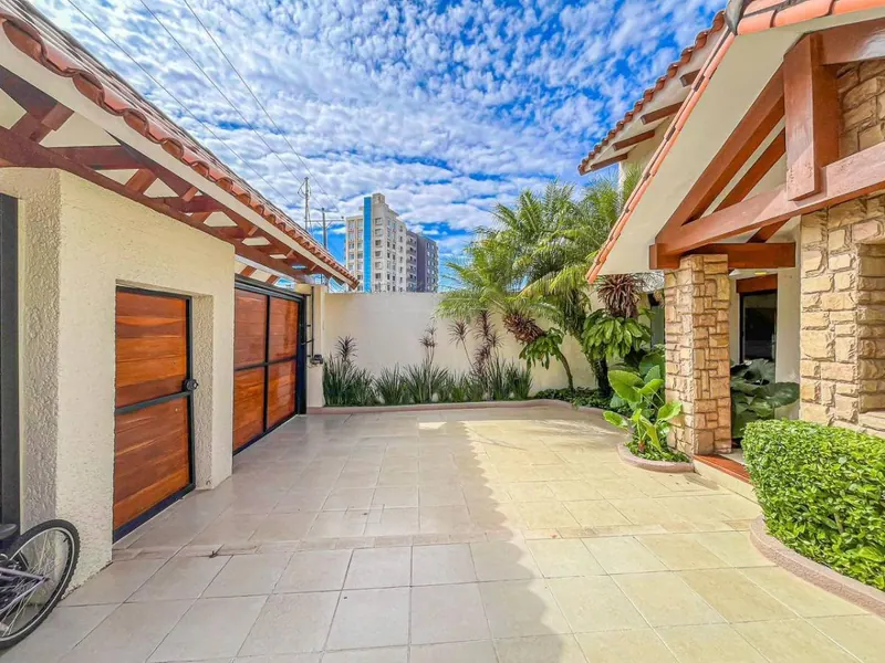 3-bedroom house for sale near Av. Banzer, North Zone: foto 13 de 32