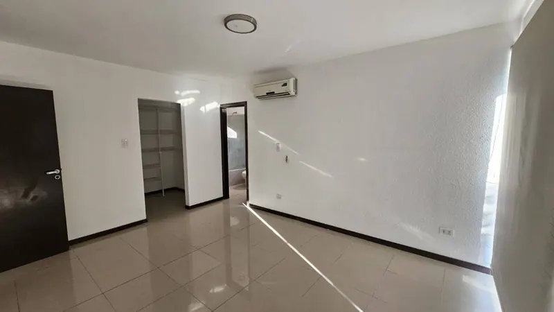 Casa en condominio en venta en la Zona Este: foto 3 de 19