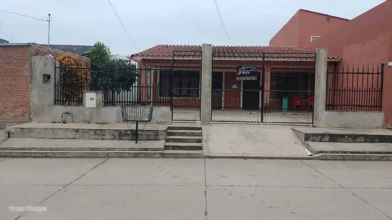 Casa de 3 dormitorios en venta en la Zona Norte, 7mo anillo