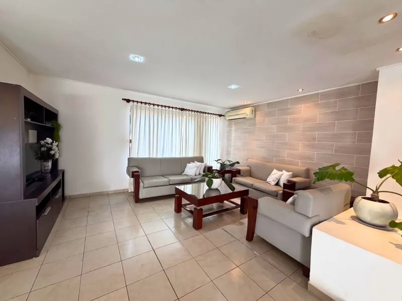 3-bedroom house for sale in the Los Mangos gated community, Av. Banzer: foto 4 de 27