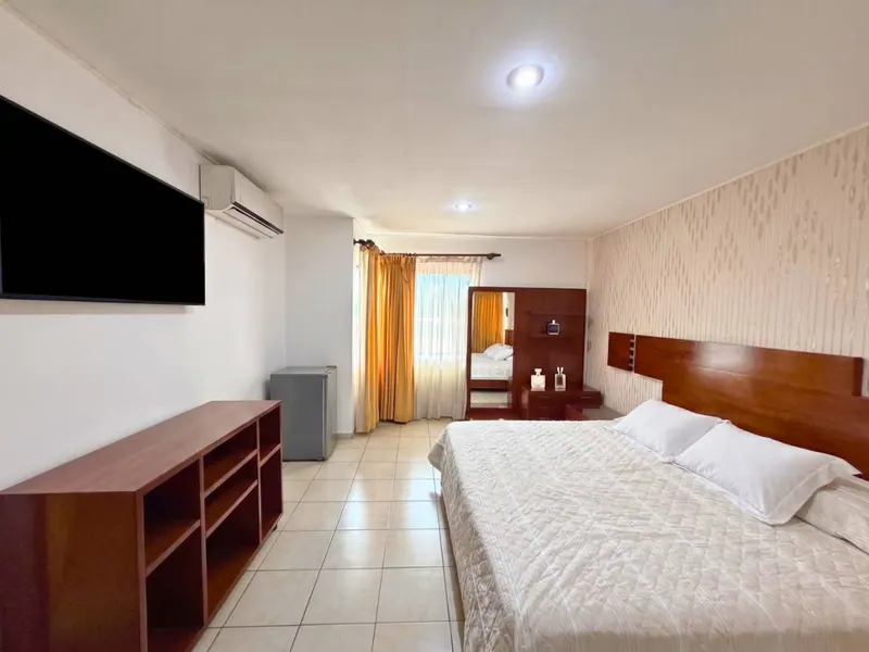 3-bedroom house for sale in the Los Mangos gated community, Av. Banzer: foto 22 de 27