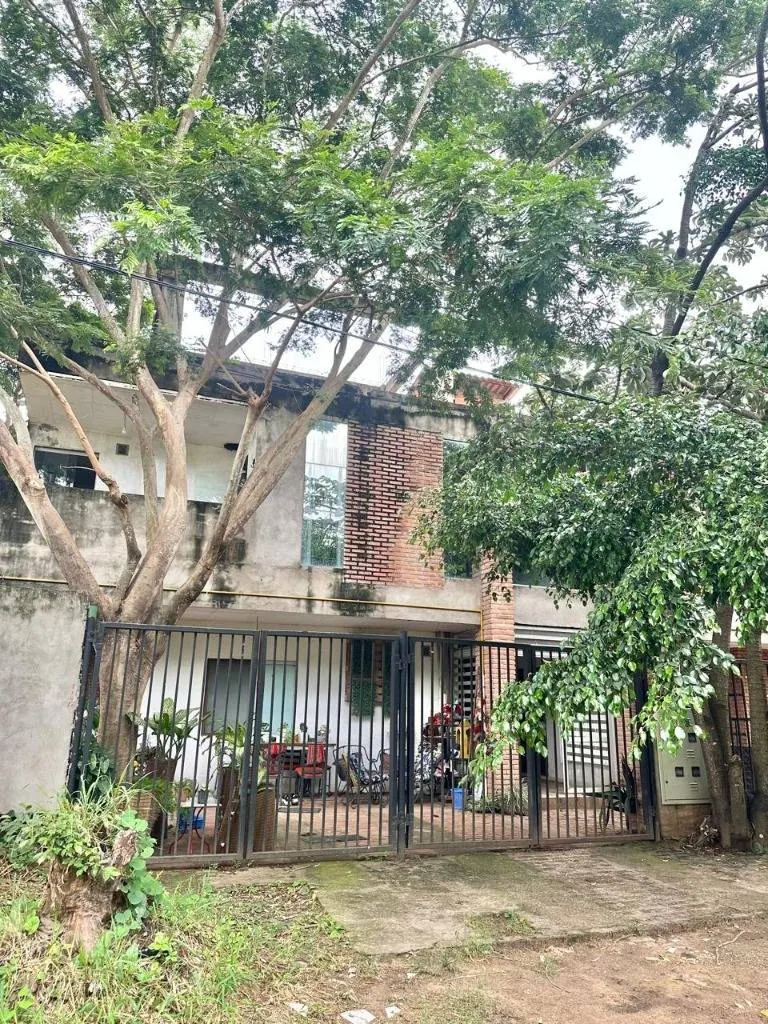 Edificio de 4 departamentos en venta en la Zona Este, 301,99 m²: foto 2 de 9