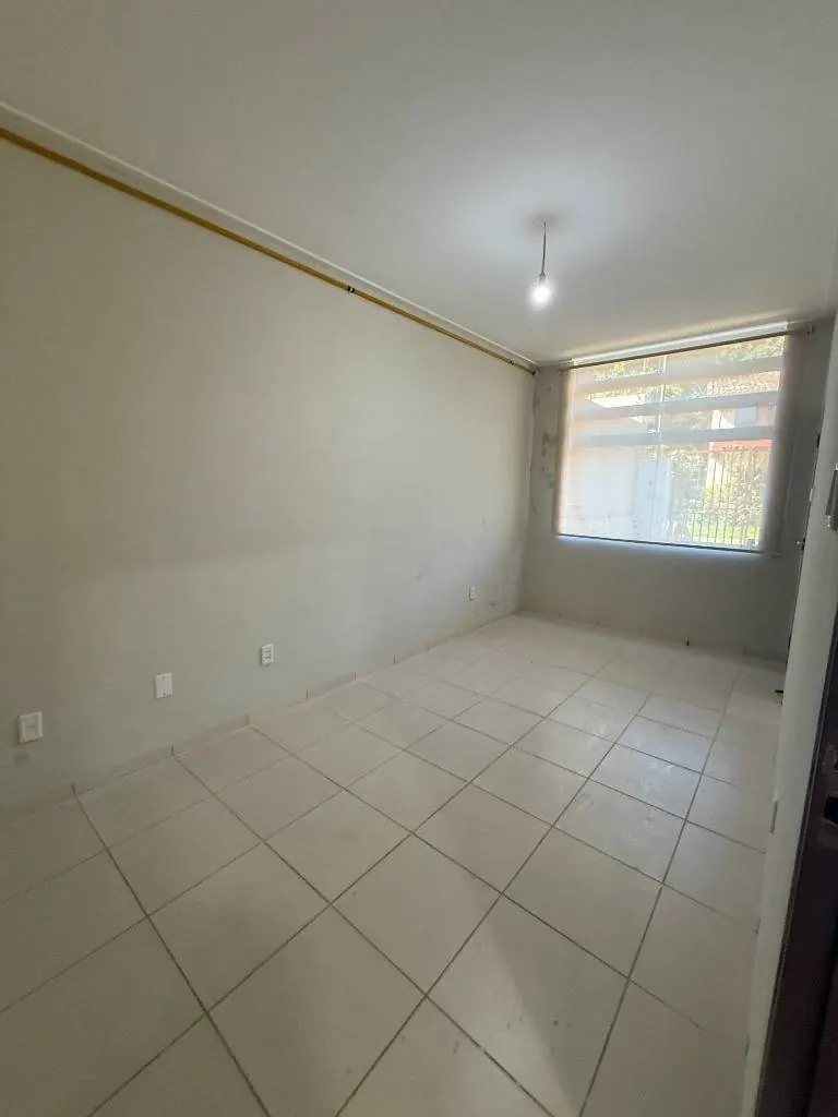 Casa de 3 dormitorios en venta a una cuadra de la Doble Vía La Guardia: foto 2 de 14