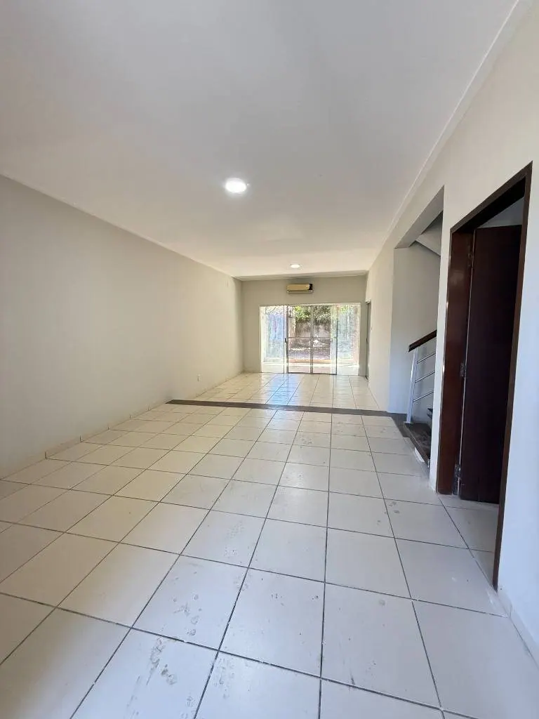Casa de 3 dormitorios en venta a una cuadra de la Doble Vía La Guardia: foto 3 de 14