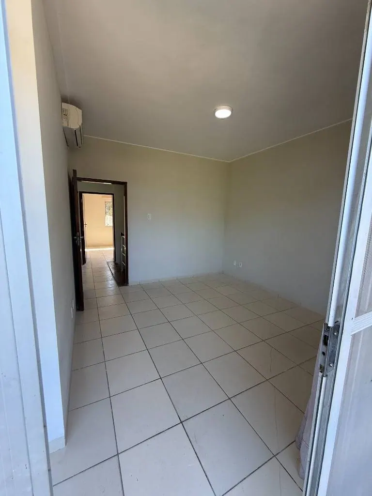 Casa de 3 dormitorios en venta a una cuadra de la Doble Vía La Guardia: foto 9 de 14