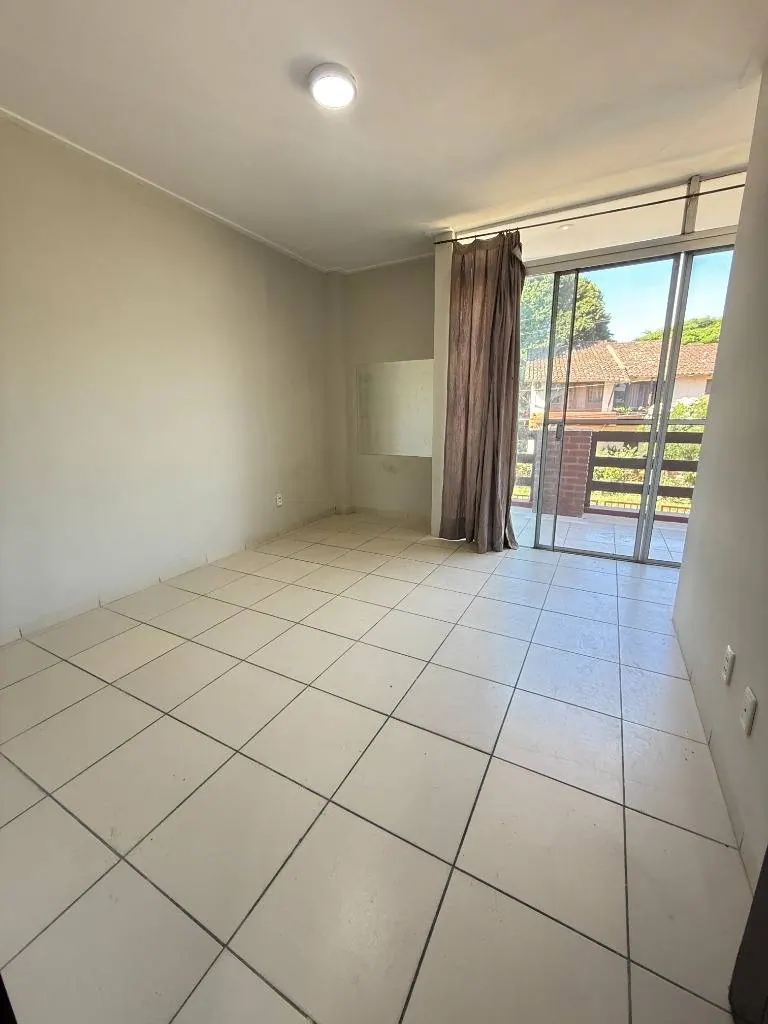 Casa de 3 dormitorios en venta a una cuadra de la Doble Vía La Guardia: foto 12 de 14