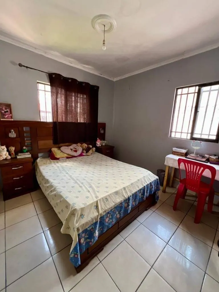 Casa con departamento independiente en venta en Las Palmitas: foto 5 de 10