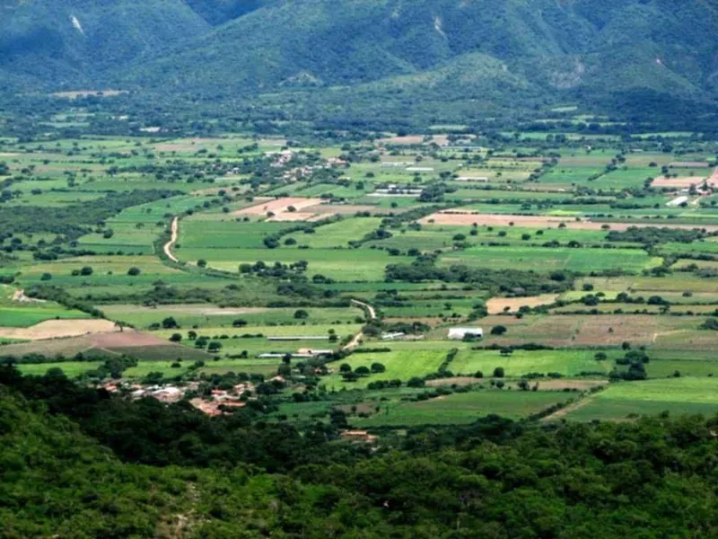 Terreno de 3.628,94 m² en venta en Paraíso El Mirador, Samaipata: foto 1 de 6