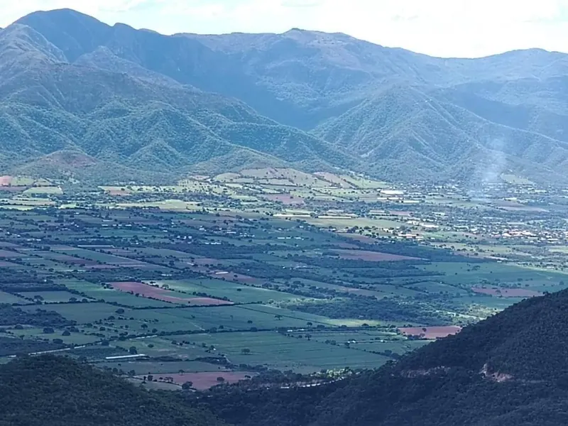 Terreno de 3.628,94 m² en venta en Paraíso El Mirador, Samaipata: foto 5 de 6