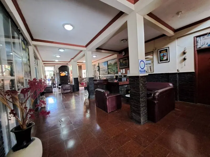 Hotel for sale on Av. Cañoto, 1st ring, 2,175.62 m²: foto 1 de 4