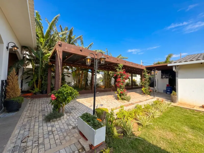 House with 2 commercial spaces for sale in La Tranquera II development: foto 2 de 46
